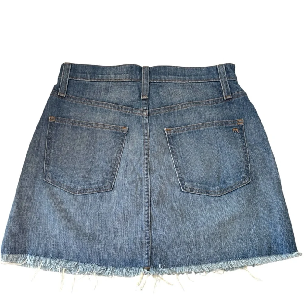 MADEWELL Blue Mini Skirt w/ Frayed Hem Size 25 NWT — SUMMER STAPLE!!!